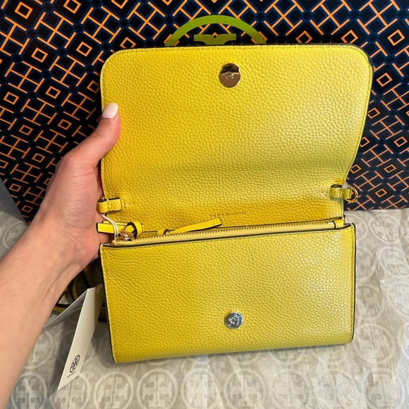 Tory Burch Thea Flat Wallet Crossbody Bag Yarrow Gold Yellow - Picture 2 of 16
